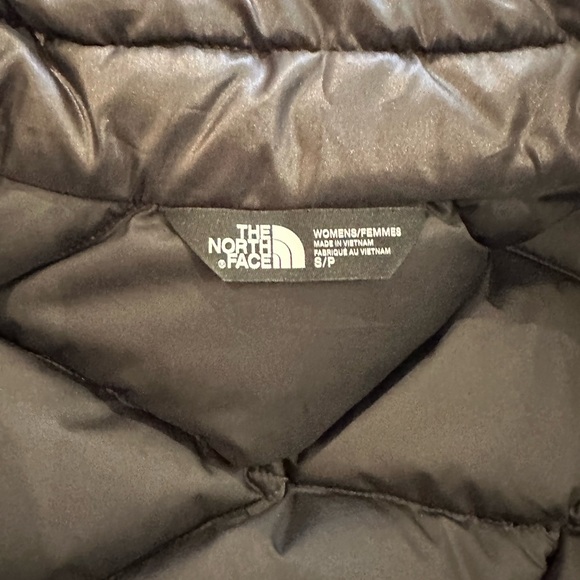 North Face Limited Edition Breast Cancer Jacket - Picture 6 of 6